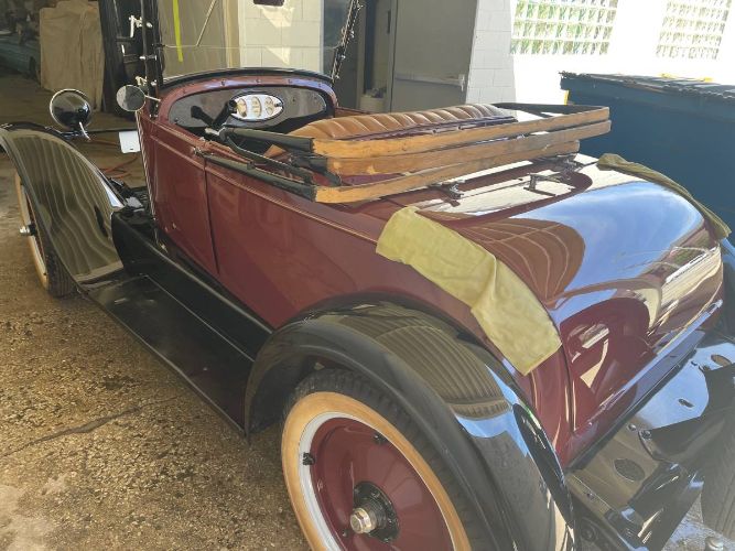 Chevrolet-Roadster-1928-Red-12