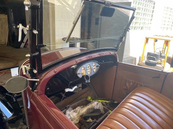 Chevrolet-Roadster-1928-Red-18