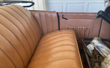 Chevrolet-Roadster-1928-Red-21