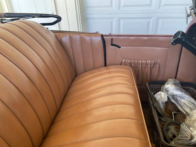 Chevrolet-Roadster-1928-Red-21