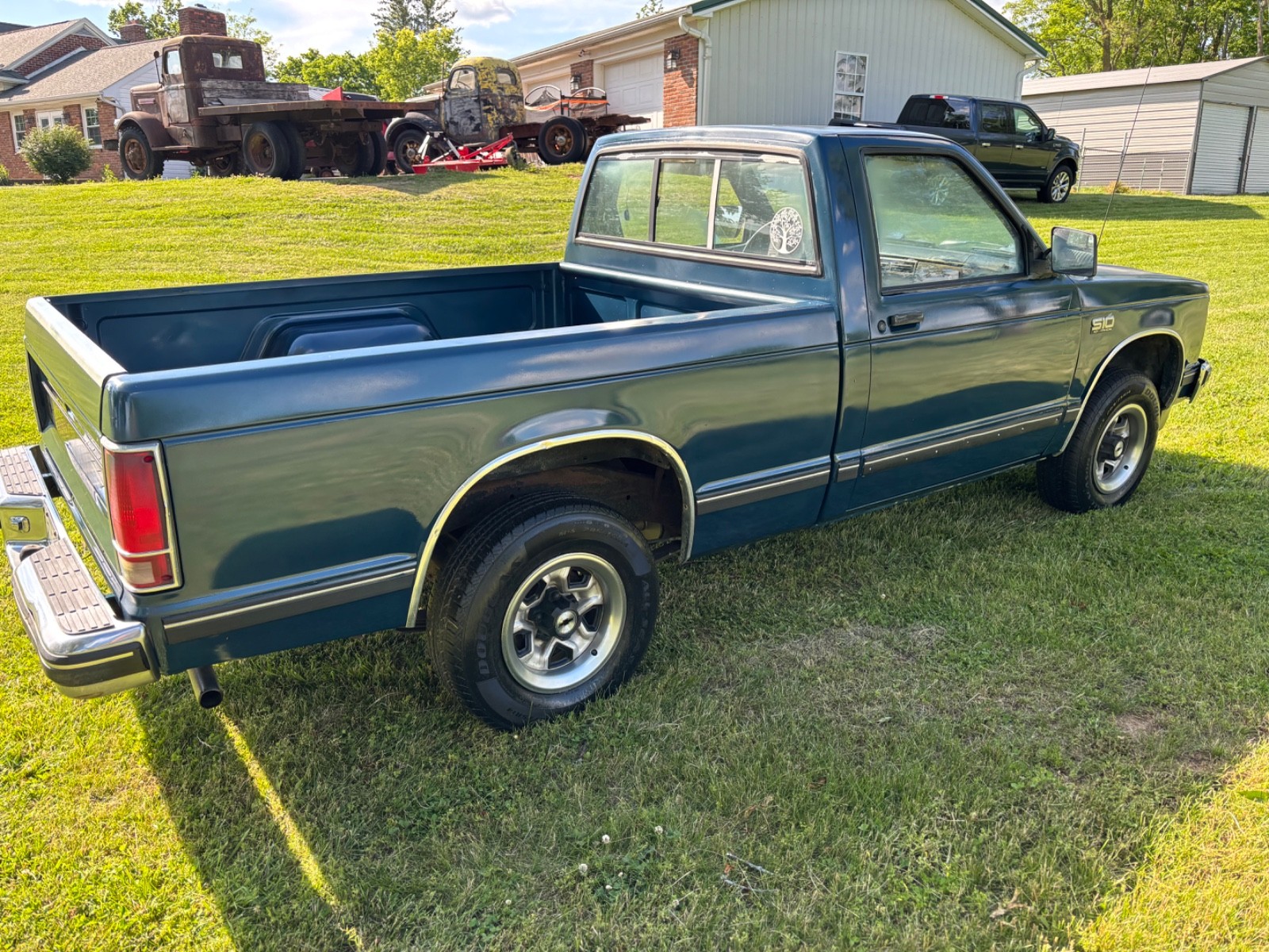 Chevrolet-S-10-1990-Standard-Cab-Pickup-2