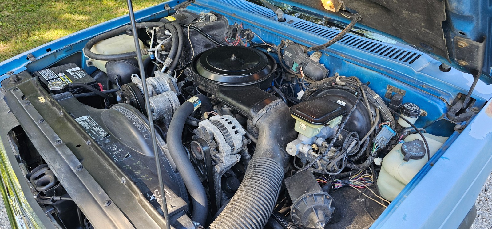 Chevrolet-S-10-1993-Standard-Cab-Pickup-11
