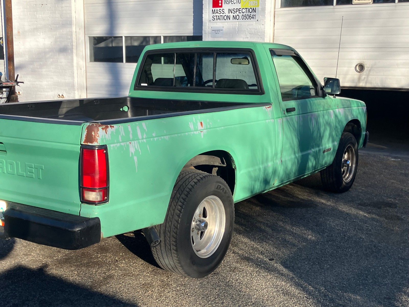 Chevrolet-S-10-1993-Standard-Cab-Pickup-2