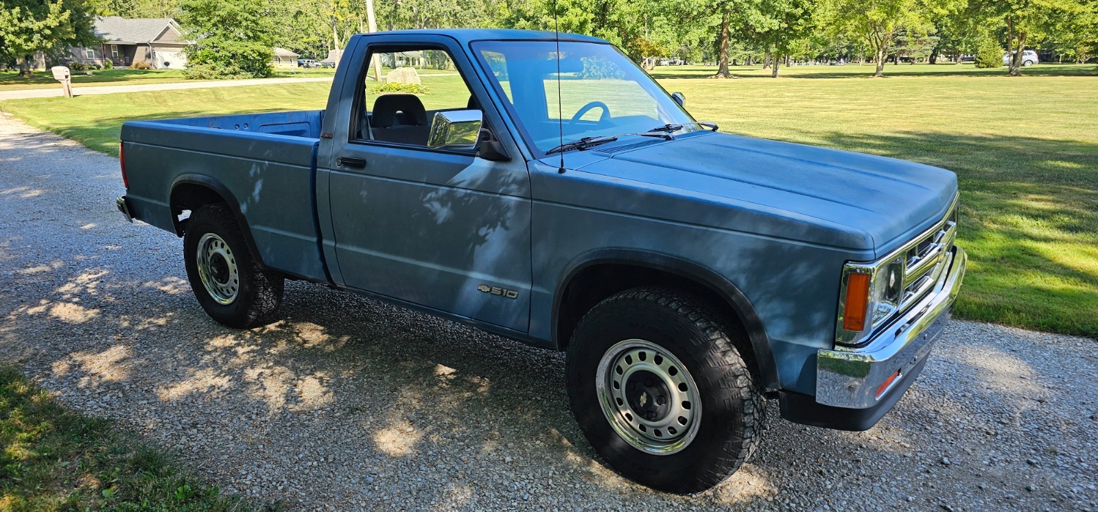 Chevrolet-S-10-1993-Standard-Cab-Pickup-3