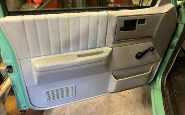 Chevrolet-S-10-1993-Standard-Cab-Pickup-7