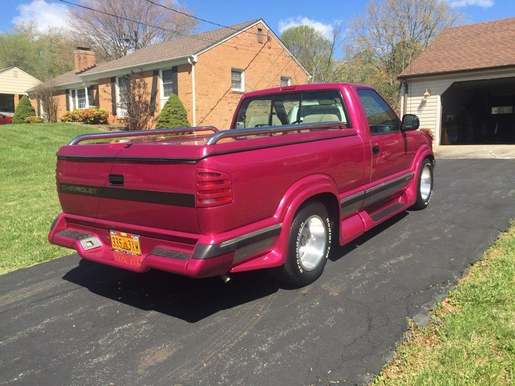 Chevrolet-S-10-1994-Standard-Cab-Pickup-2