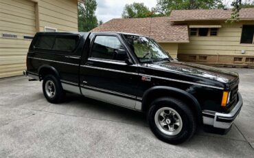 Chevrolet-S10-1987-Black-Black-6