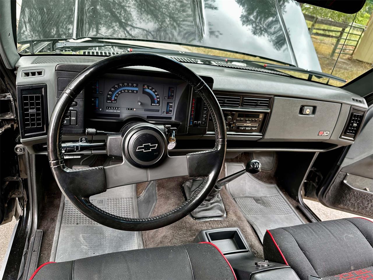 Chevrolet-S10-1987-Black-Black-7