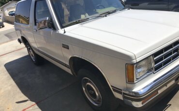 Chevrolet-S10-blazer-2wd-2-door-1988-White-Beige