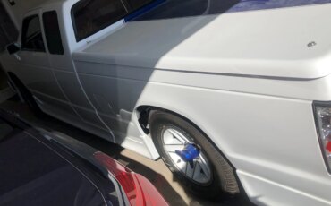 Chevrolet-S10-pickup-2wd-extended-cab-1985-White-Black