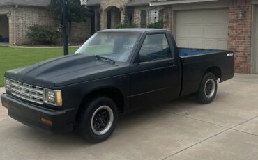 Chevrolet-S10-pickup-2wd-regular-cab-1987-Black-Blue-1