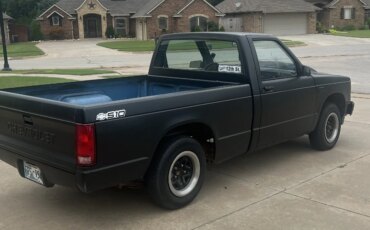 Chevrolet-S10-pickup-2wd-regular-cab-1987-Black-Blue-3