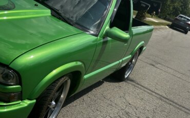 Chevrolet-S10-pickup-2wd-regular-cab-1994-Green-Black-11