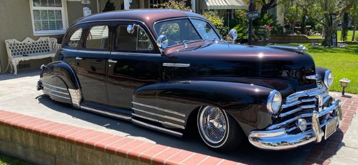 Chevrolet-Sedan-1948