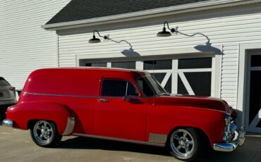 Chevrolet-Sedan-delivery-1952-Red-Beige-1