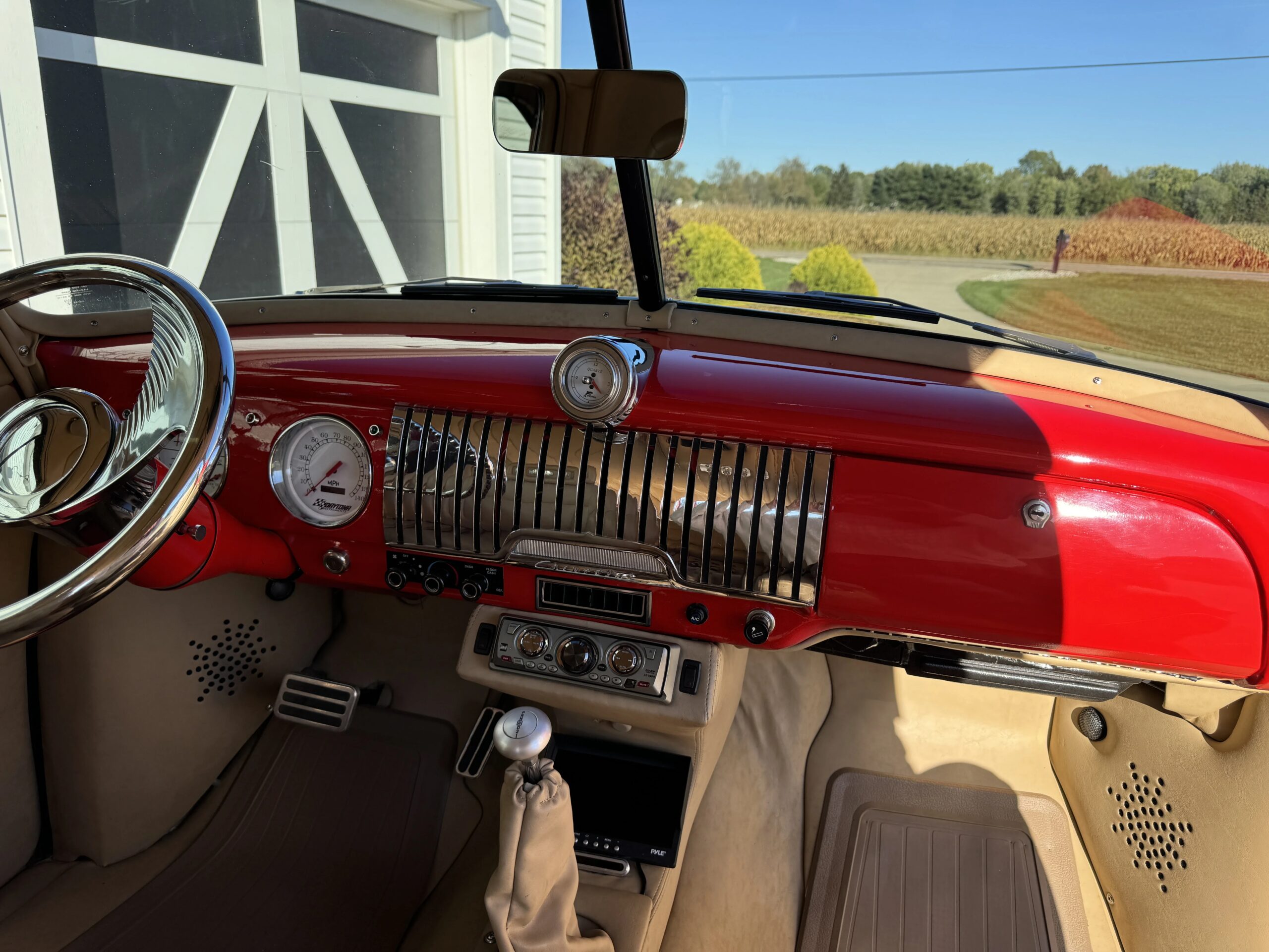 Chevrolet-Sedan-delivery-1952-Red-Beige-12
