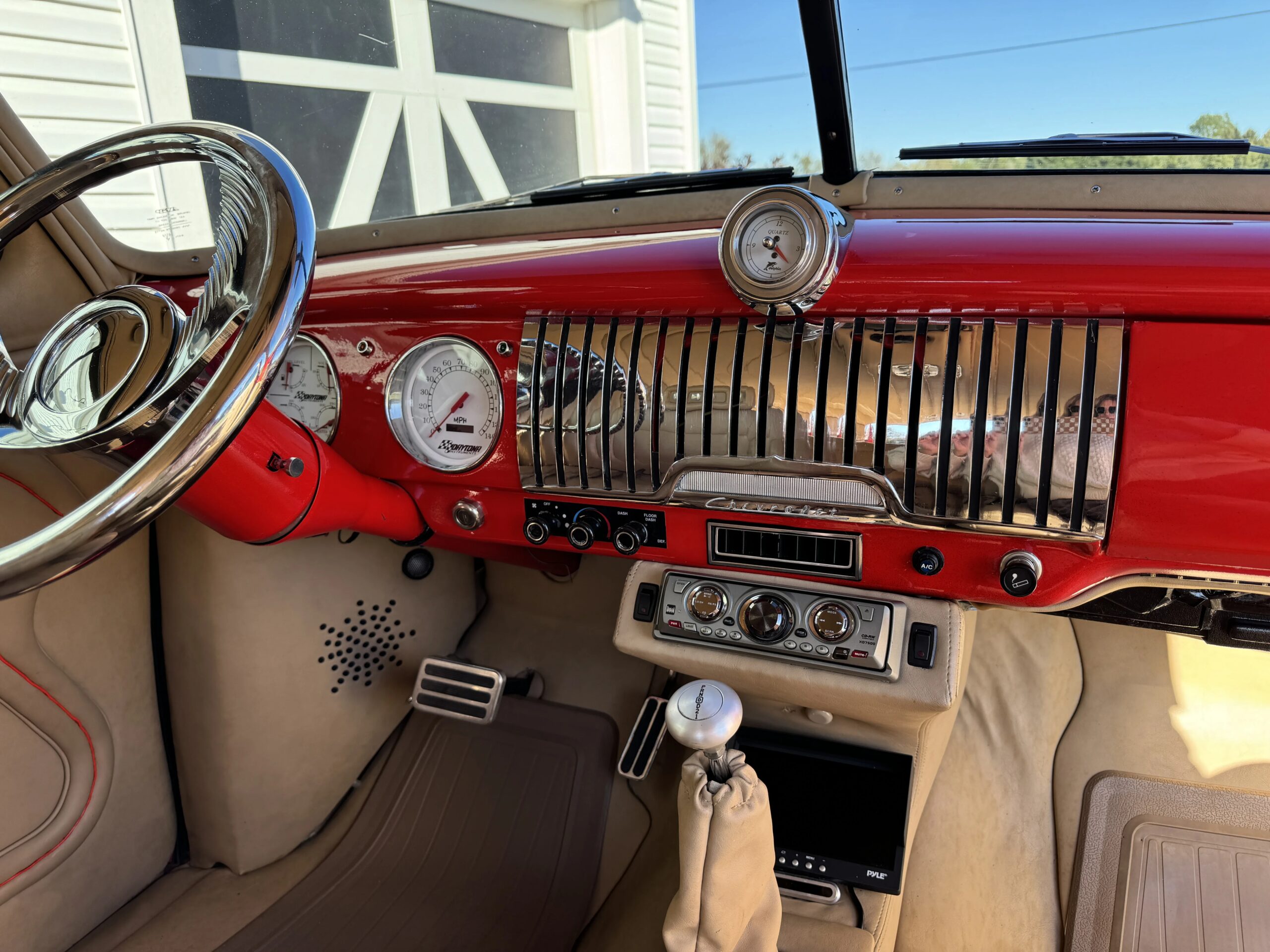 Chevrolet-Sedan-delivery-1952-Red-Beige-13