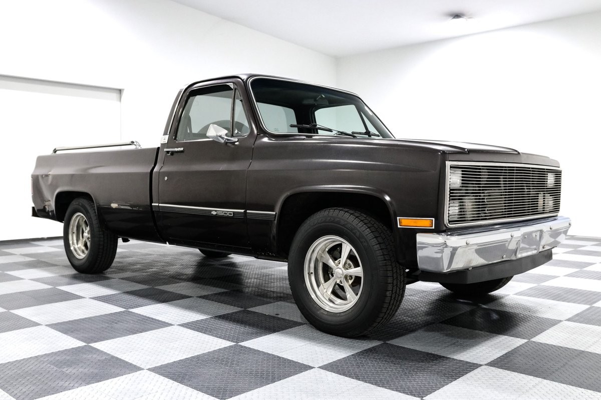 Chevrolet Silverado 1500 1984 Pickup Truck