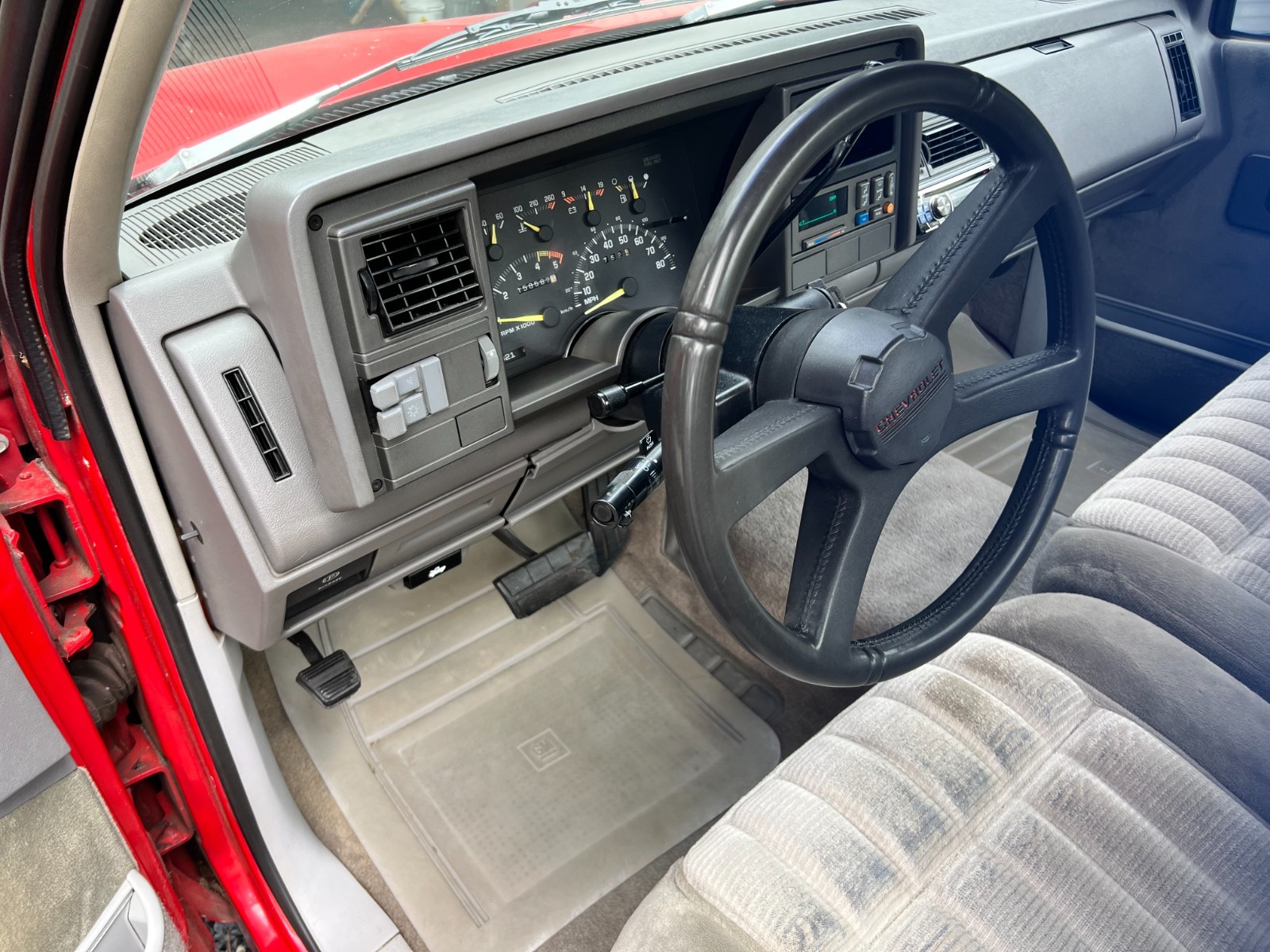 Chevrolet-Silverado-1500-1992-Stepside-9