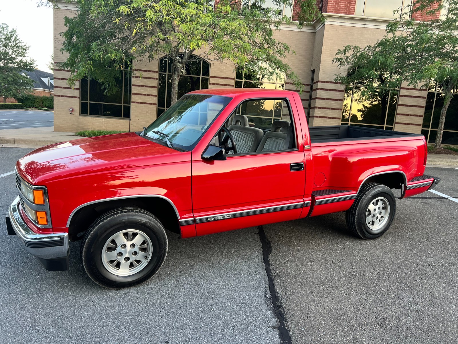 Chevrolet-Silverado-1500-1992-Stepside