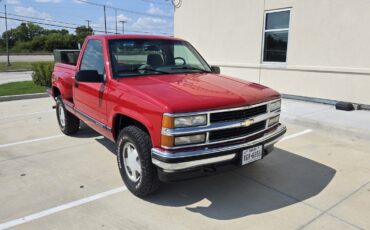 Chevrolet-Silverado-1500-1996-Standard-Cab-Pickup-1