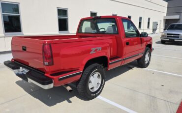 Chevrolet-Silverado-1500-1996-Standard-Cab-Pickup-2