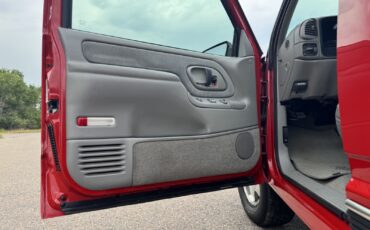 Chevrolet-Silverado-1500-1996-Standard-Cab-Pickup-20