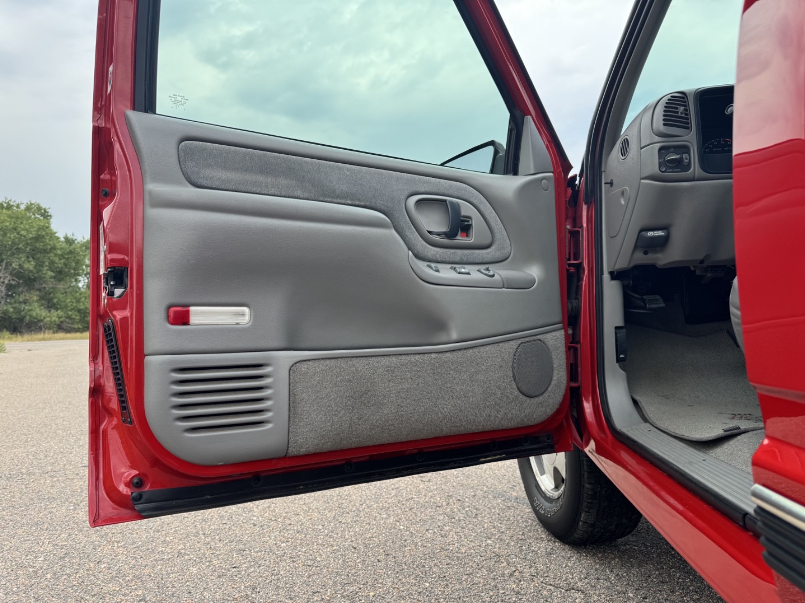 Chevrolet-Silverado-1500-1996-Standard-Cab-Pickup-20