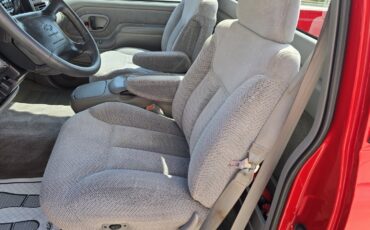 Chevrolet-Silverado-1500-1996-Standard-Cab-Pickup-8