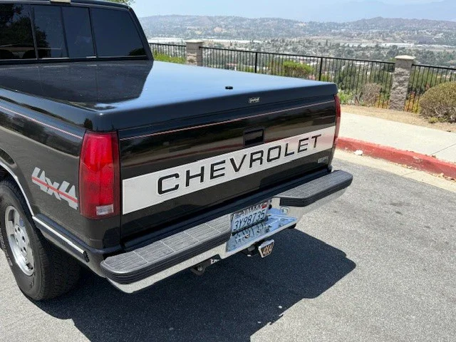 Chevrolet-Silverado-1500-4x4-extended-cab-1990-Black-Beige-2