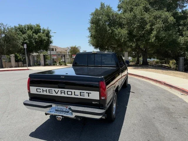 Chevrolet-Silverado-1500-4x4-extended-cab-1990-Black-Beige-3