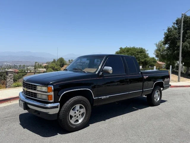 Chevrolet-Silverado-1500-4x4-extended-cab-1990-Black-Beige-8