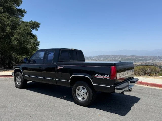 Chevrolet-Silverado-1500-4x4-extended-cab-1990-Black-Beige-9