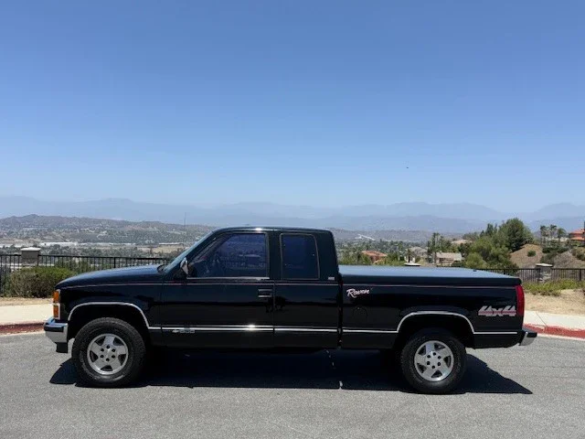 Chevrolet-Silverado-1500-4x4-extended-cab-1990-Black-Beige