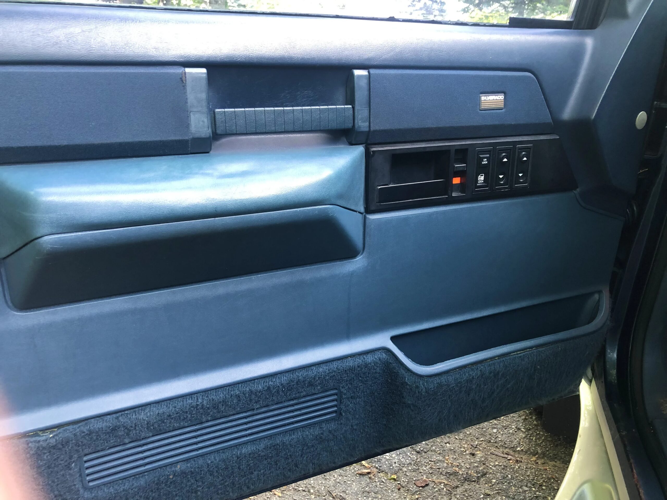 Chevrolet-Silverado-1500-4x4-regular-cab-1988-Blue-Blue-16