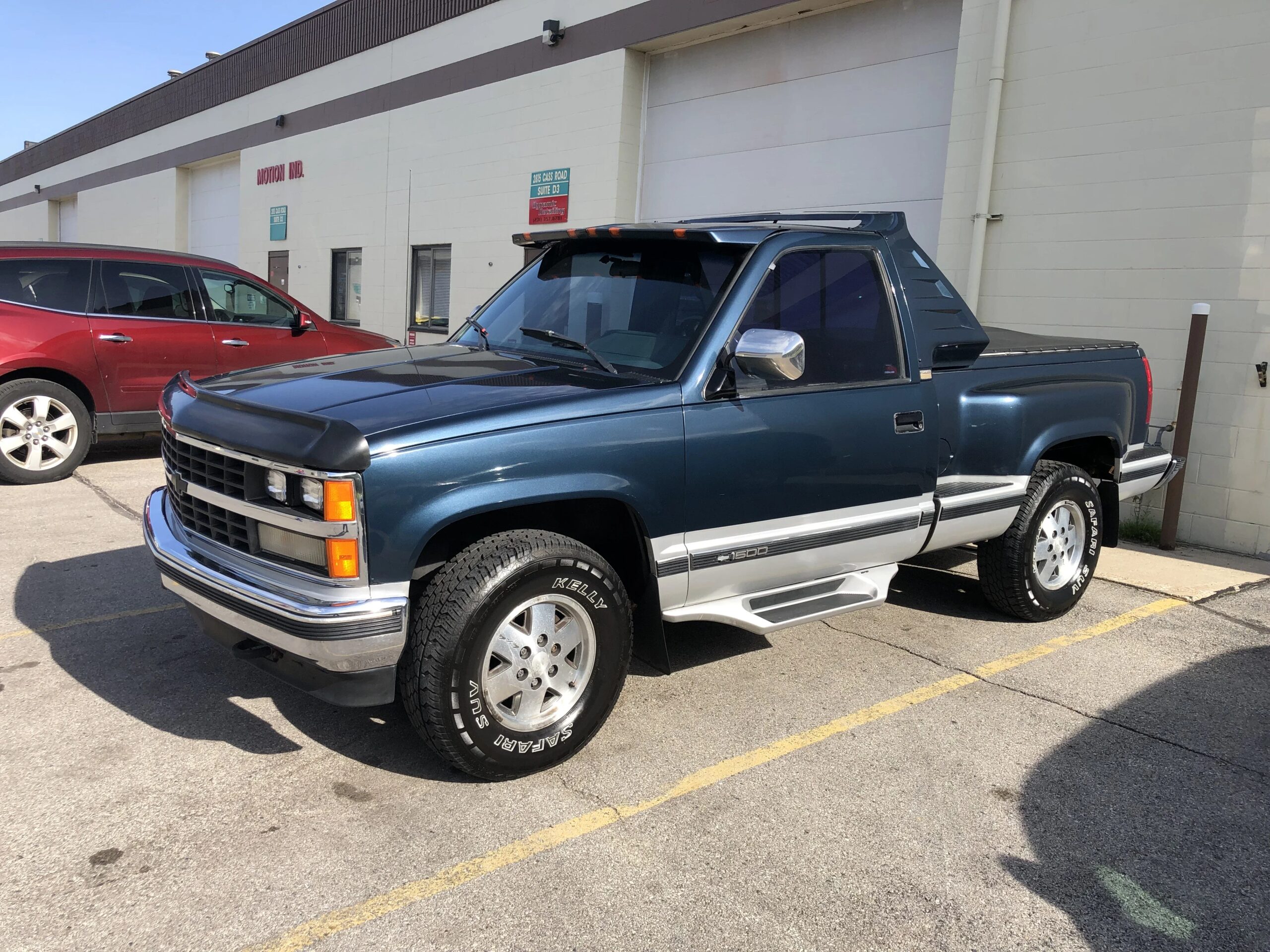 Chevrolet-Silverado-1500-4x4-regular-cab-1988-Blue-Blue-18