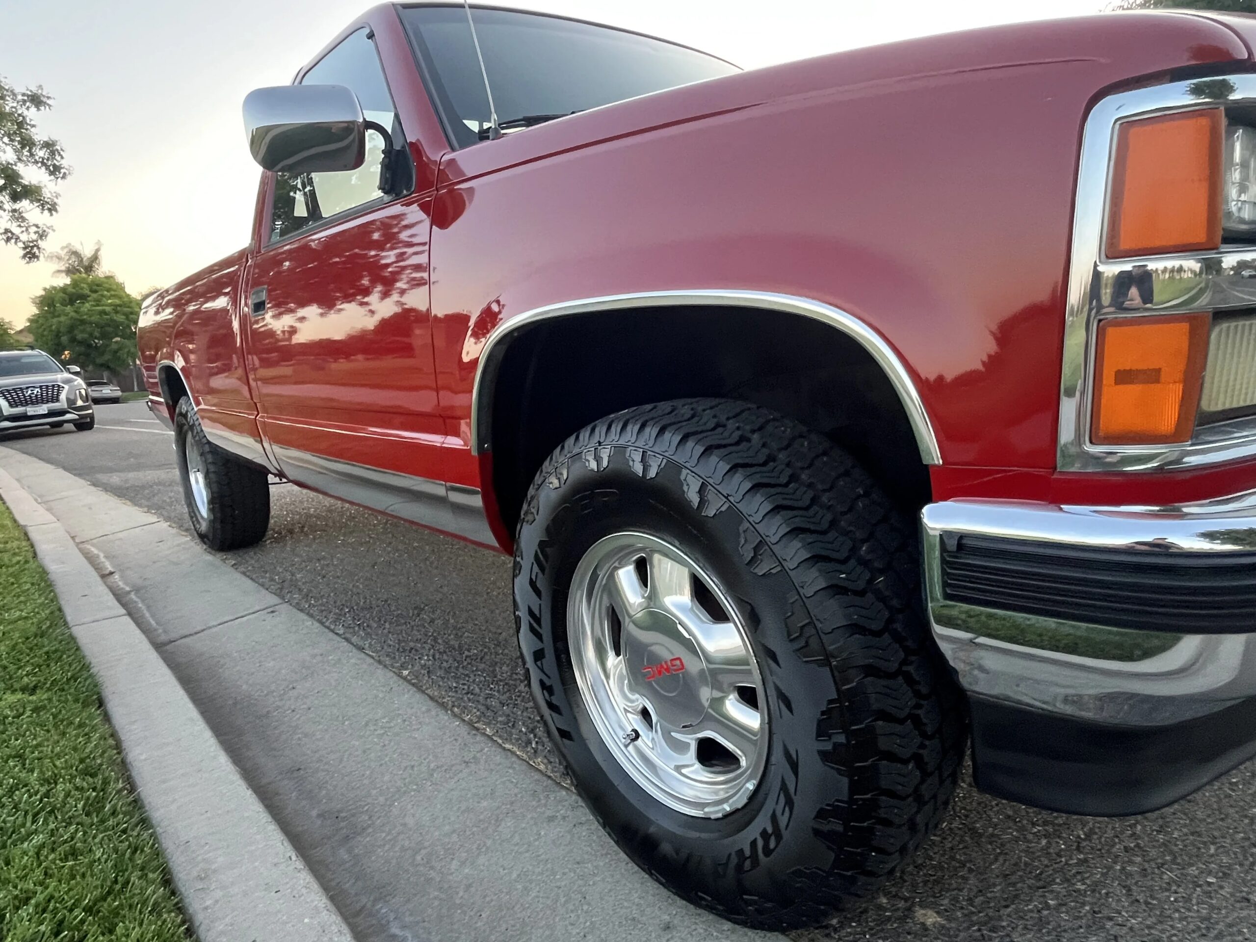 Chevrolet-Silverado-1500-4x4-regular-cab-1988-Red-Red-13