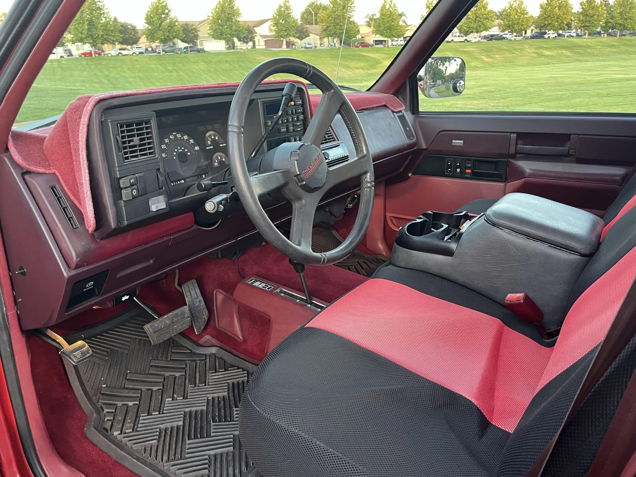 Chevrolet-Silverado-1500-4x4-regular-cab-1988-Red-Red-14