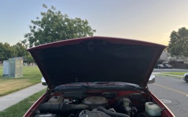 Chevrolet-Silverado-1500-4x4-regular-cab-1988-Red-Red-16