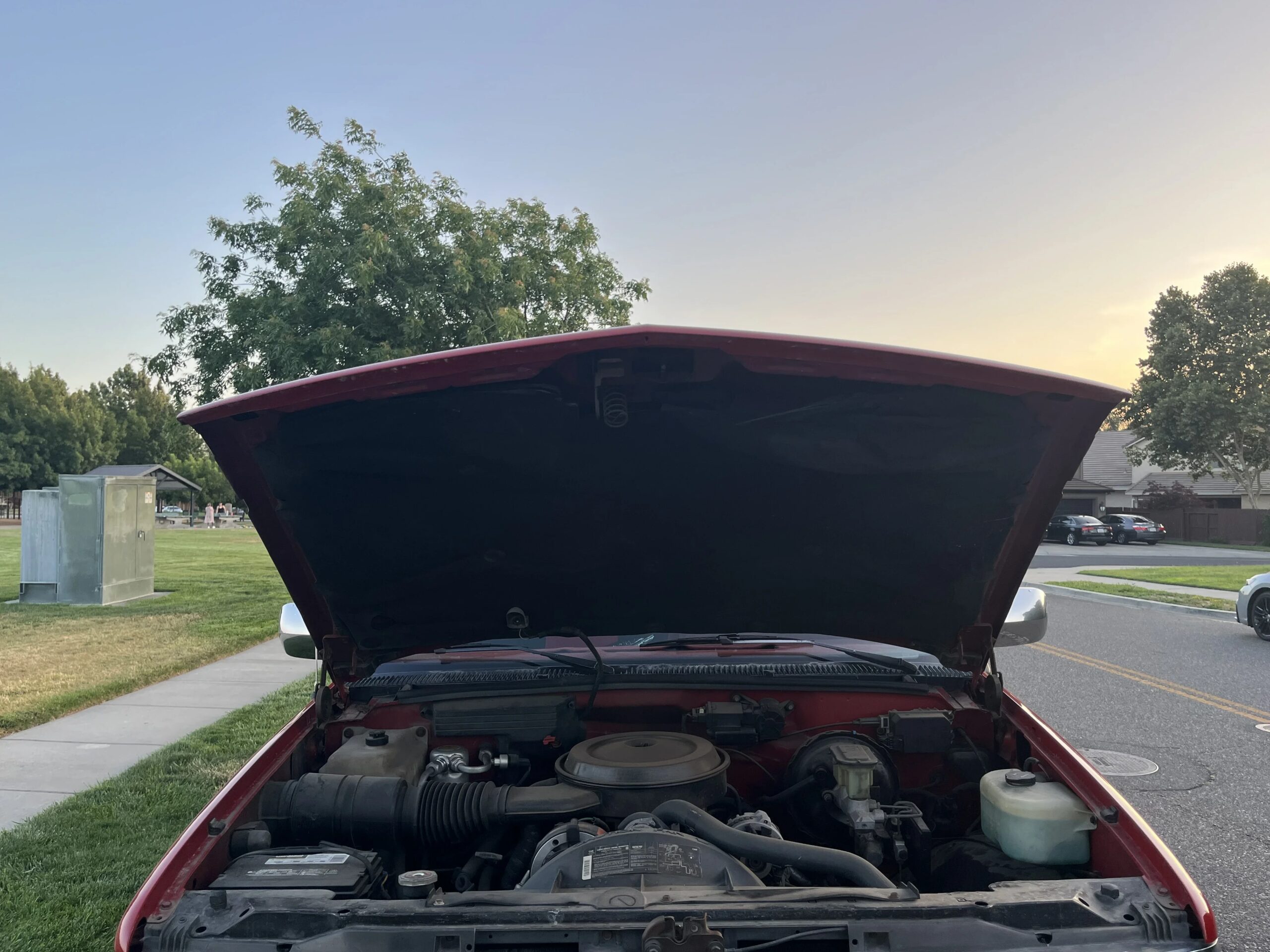 Chevrolet-Silverado-1500-4x4-regular-cab-1988-Red-Red-16