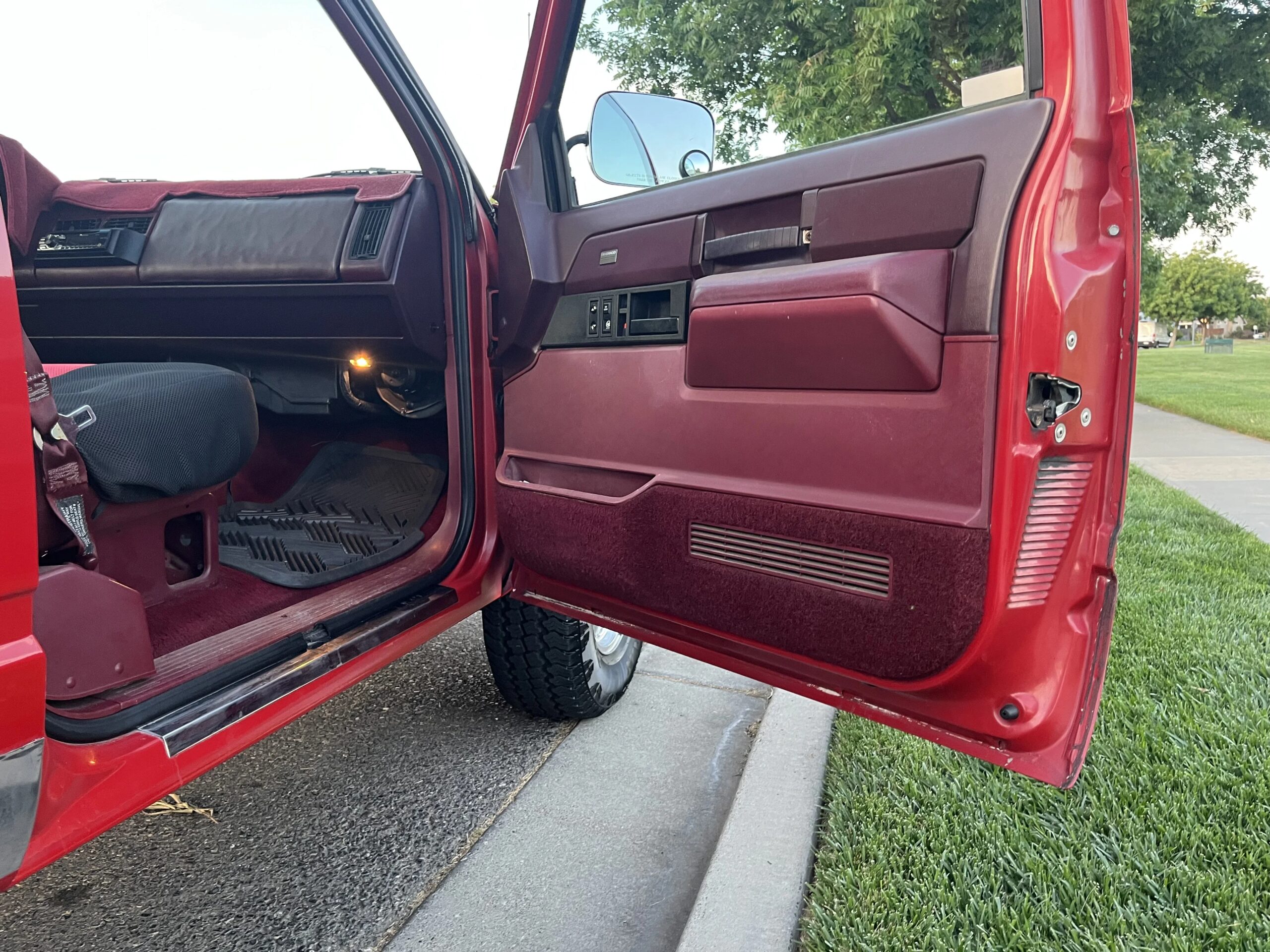 Chevrolet-Silverado-1500-4x4-regular-cab-1988-Red-Red-7