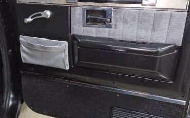 Chevrolet-Silverado-1983-Black-12
