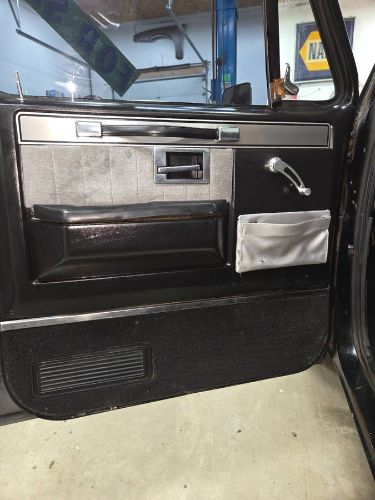 Chevrolet-Silverado-1983-Black-18