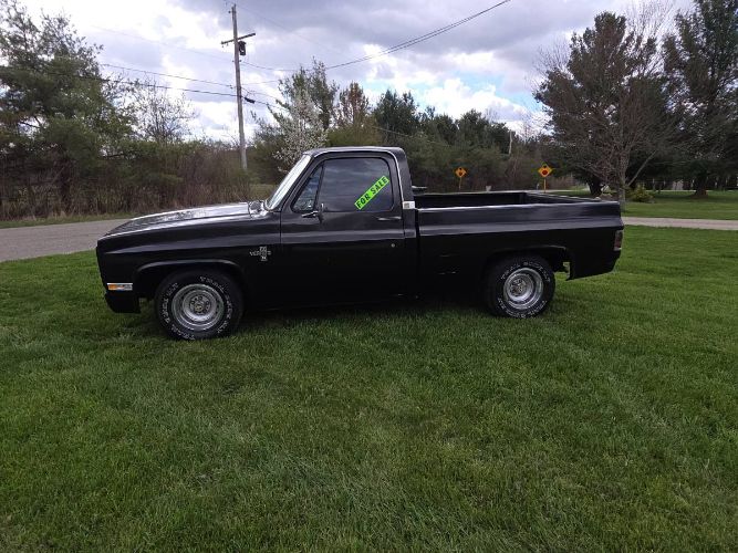 Chevrolet-Silverado-1983-Black-21