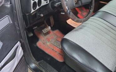 Chevrolet-Silverado-1983-Black
