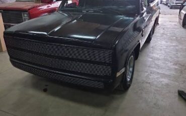 Chevrolet-Silverado-1983-Black-4