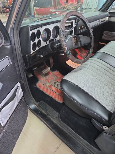 Chevrolet-Silverado-1983-Black
