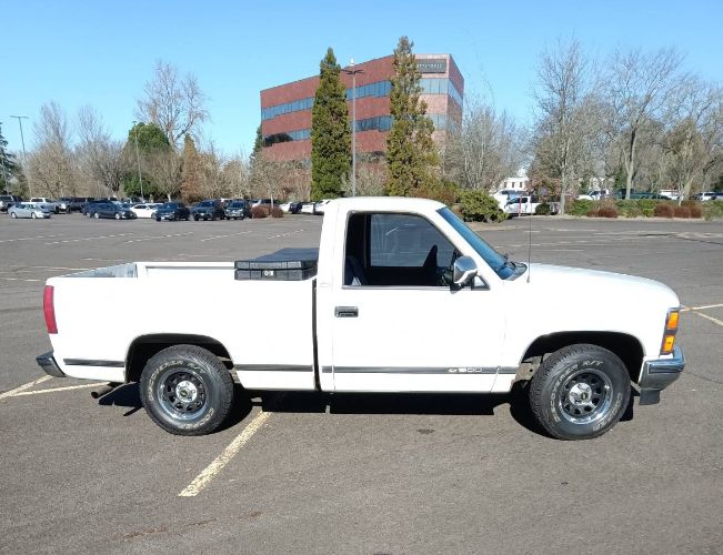 Chevrolet-Silverado-1991-White-2