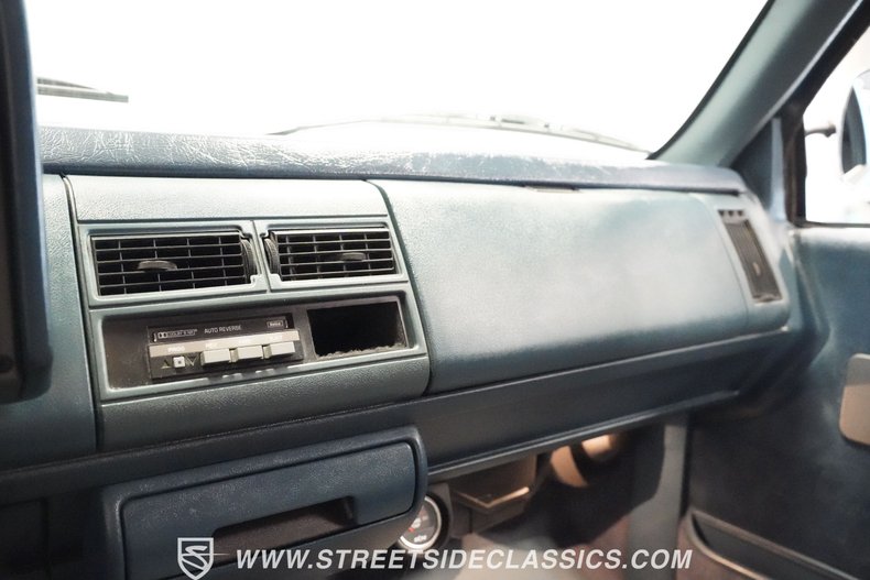 Chevrolet-Silverado-1994-Light-Montana-Blue-M-Dark-Blue-4