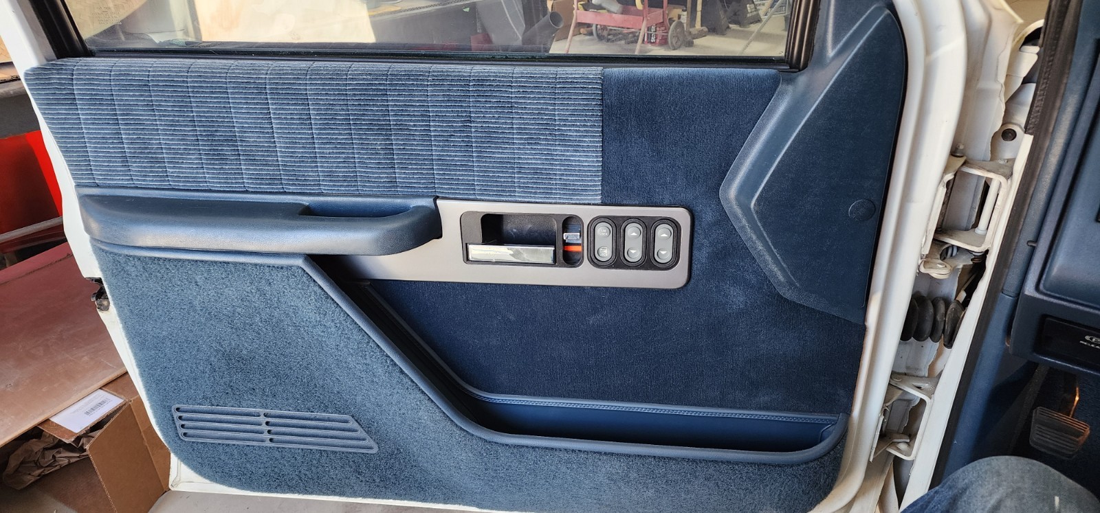 Chevrolet-Silverado-3500-1990-Extended-Cab-Pickup-23